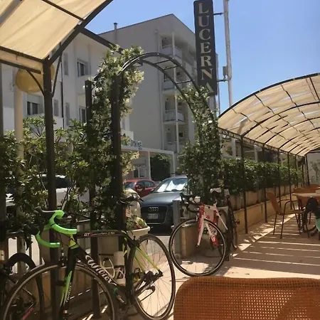 Lucerna Szálloda