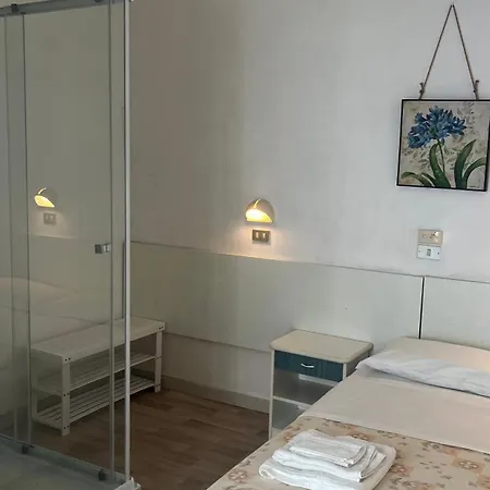 Lucerna Szálloda 2*